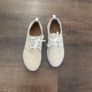 Tom’s Women’s Cream Sneakers Tennis Shoes Size 9